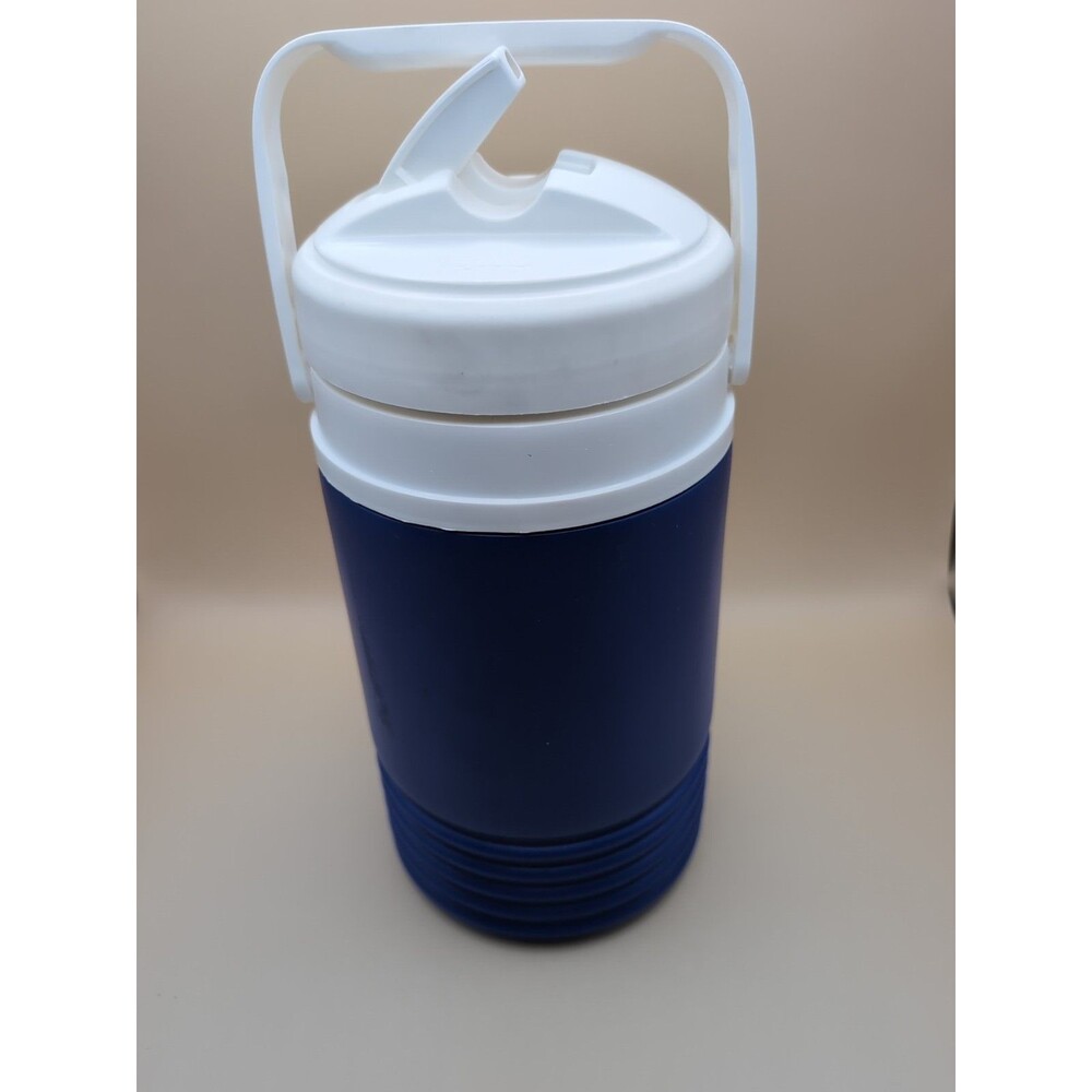IGLOO 1/2 Half Gallon Water Jug Cooler Blue White Handle Sports Water Bottle